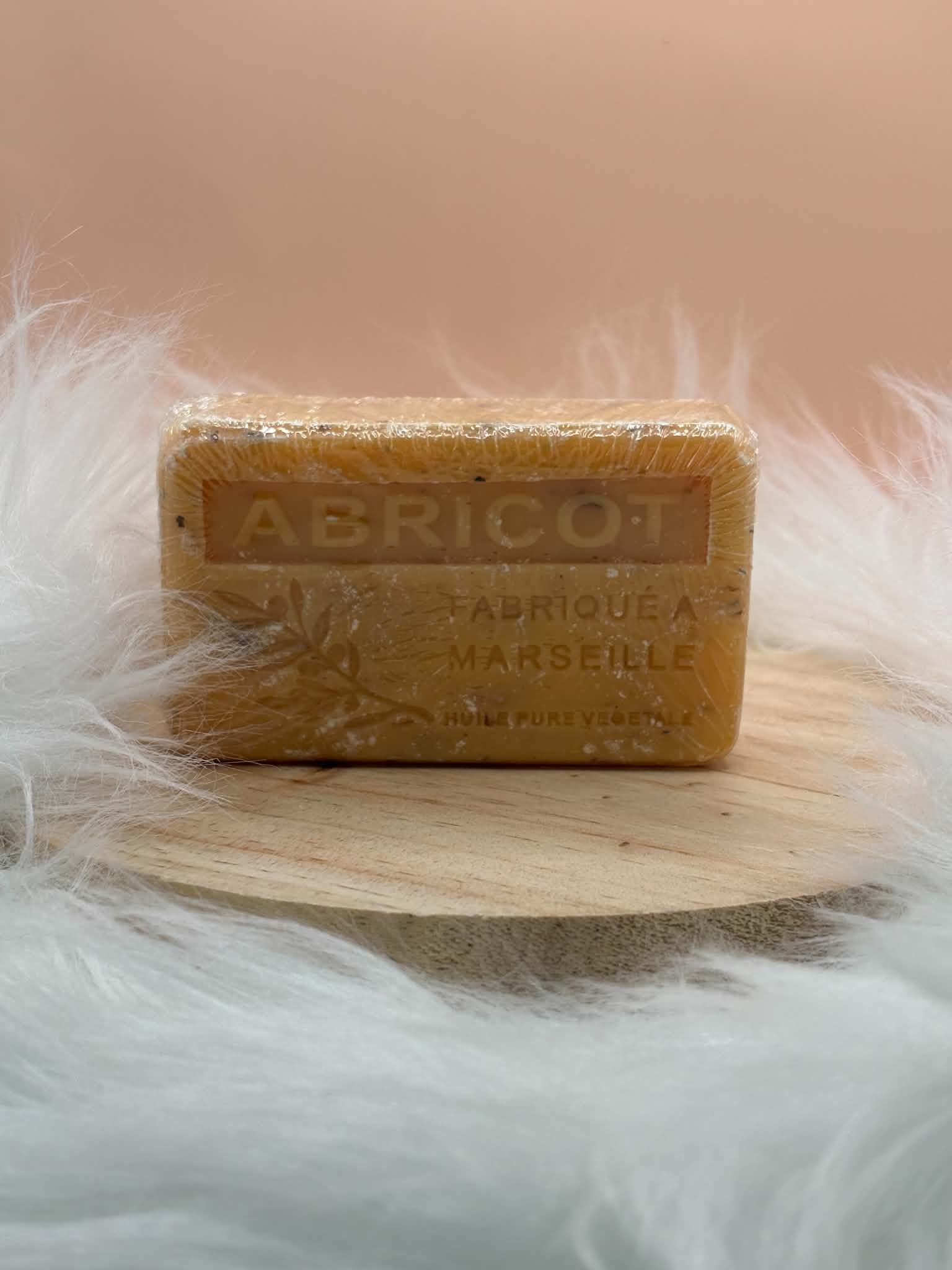 Savons de Marseille abricot