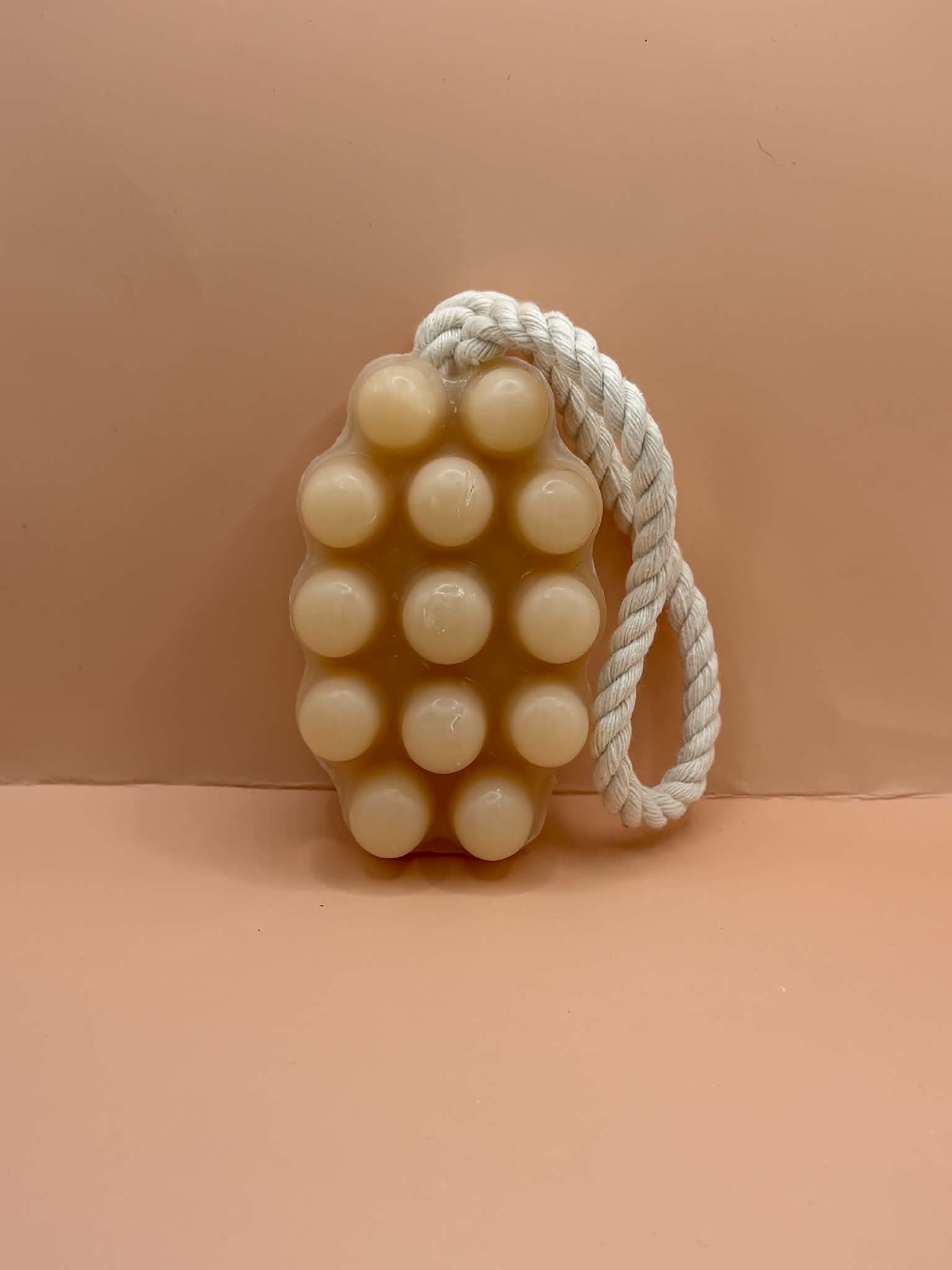 Savons de massage monoï